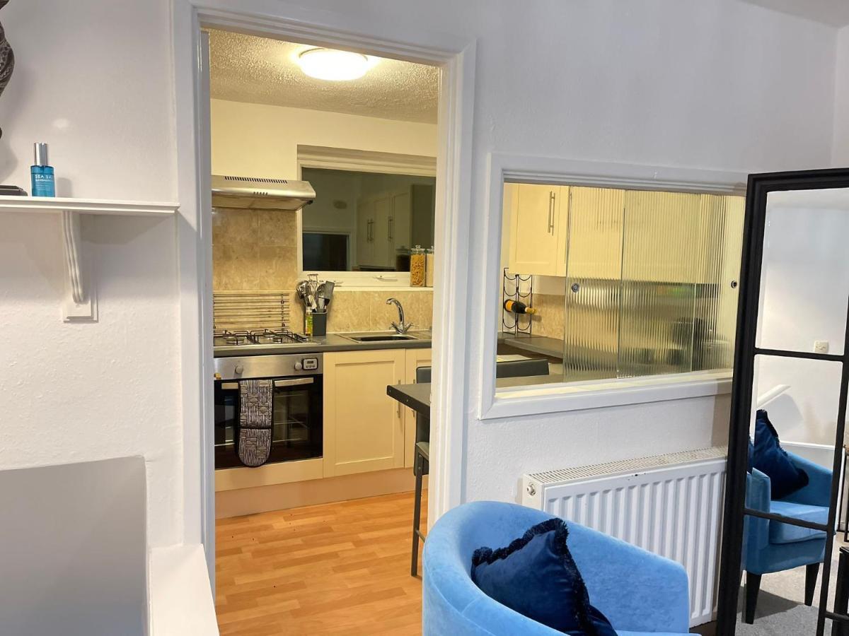 Lovely 1 Bed Home Near Hospital, With Parking & Garden Work Contractor Leisure, Sapphire CBG Eksteriør bilde